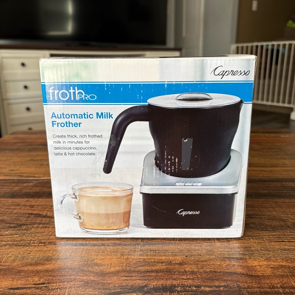 NEW Capresso automatic milk frother new in box